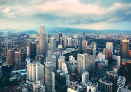 Lais Puzzle - Kuala Lumpur Stadt Skyline am Abend, Kuala Lumpur ist die Hauptstadt von Malaysia, Business District Bereich in Kuala Lumpur, Malaysia Vintage Farbton - 1.000 Teile