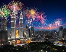 Lais Puzzle - Feuerwerk über Kuala Lumpur, Skyline von Malaysia - 40, 100, 200, 500, 1.000 & 2.000 Teile
