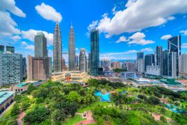 Lais Puzzle - Kuala Lumpur, Malaysia. Die Zwillingstürme und der KLCC-Park - 2.000 Teile