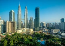 Lais Puzzle - Stadtbild von Kuala Lumpur Panorama bei Sonnenaufgang. Panoramabild eines Wolkenkratzers in Kuala Lumpur, Malaysia Skyline mit blauem Himmel - 1.000 Teile