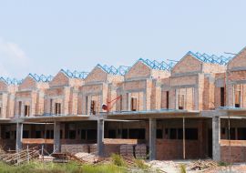 Lais Puzzle - Doppelstöckiges Luxus-Terrassenhaus im Bau in Malaysia. Entworfen von einem Architekten im modernen und zeitgenössischen Stil - 1.000 Teile