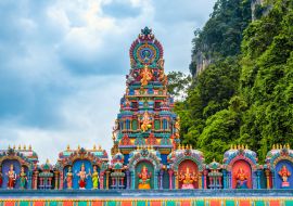 Lais Puzzle - Statue von Lord Muragan und Eingang zu den Batu-Höhlen in Kuala Lumpur, Malaysia - 1.000 Teile