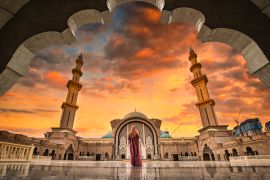 Lais Puzzle - Masjid Wilayah Persekutuan bei Sonnenuntergang in Kuala Lumpur, Malaysia - 2.000 Teile