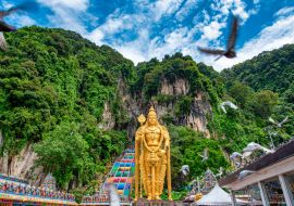 Lais Puzzle - Statue von Lord Muragan und Eingang zu den Batu-Höhlen in Kuala Lumpur, Malaysia - 1.000 Teile