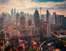 Lais Puzzle - Luftaufnahme der Skyline von Kuala Lumpur bei Sonnenuntergang in Kuala Lumpur, Malaysia - 40, 100, 200, 500, 1.000 & 2.000 Teile