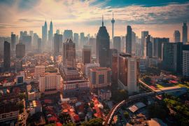 Lais Puzzle - Luftaufnahme der Skyline von Kuala Lumpur bei Sonnenuntergang in Kuala Lumpur, Malaysia - 2.000 Teile