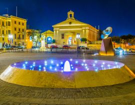 Lais Puzzle - Nachtansicht der maltesischen Börse in Valletta - 40, 100, 200, 500, 1.000 & 2.000 Teile