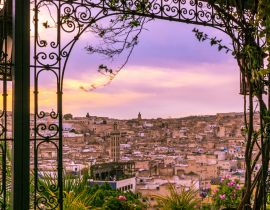 Lais Puzzle - Magisches Fenster zum Sonnenuntergang in Fez, Marokko - 40, 100, 200, 500, 1.000 & 2.000 Teile