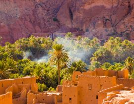 Lais Puzzle - Die alte marokkanische Stadt bei Tinghir mit alten Kasbahs und hohem Atlasgebirge im Hintergrund, Tinghir, Marokko in Afrika - 40, 100, 200, 500, 1.000 & 2.000 Teile
