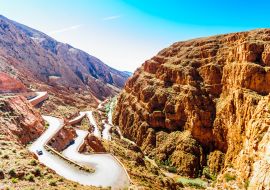 Lais Puzzle - Blick auf eine enge Straße in den Gorges du Dades in Marokko - 1.000 Teile