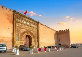 Lais Puzzle - Alte Mauern und das Tor Bab El-Mansour am El Hedim-Platz in Meknes. Marokko, Nordafrika - 1.000 Teile