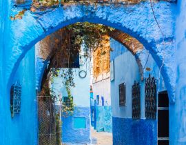 Lais Puzzle - Blick auf die Straße der blauen Stadt Chefchaouen, Marokko - 40, 100, 200, 500, 1.000 & 2.000 Teile