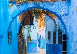Lais Puzzle - Blick auf die Straße der blauen Stadt Chefchaouen, Marokko - 1.000 Teile