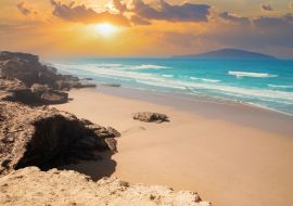 Lais Puzzle - Wunderschöner Sonnenuntergang, der den Strand von Agadir an der Atlantikküste in Marokko beleuchtet - 1.000 Teile