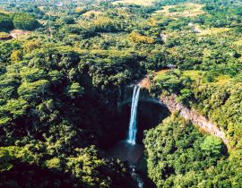 Lais Puzzle - Luftaufnahme des Chamarel-Wasserfalls auf Mauritius - 40, 100, 200, 500, 1.000 & 2.000 Teile