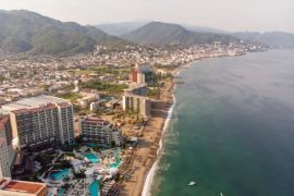 Lais Puzzle - Pier von Playa Los Muertos in der schönen Stadt Puerto Vallarta in Mexiko - 2.000 Teile