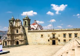 Lais Puzzle - Die Basilika Unserer Lieben Frau der Einsamkeit in Oaxaca de Juarez, Mexiko - 1.000 Teile
