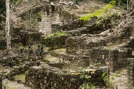 Lais Puzzle - Ruinen des Tempelkomplexes von Dzibanche in Quintana Roo, Mexiko - 2.000 Teile