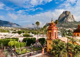 Lais Puzzle - Peña de Bernal, Querétaro, Mexiko - 100, 200, 500, 1.000 & 2.000 Teile