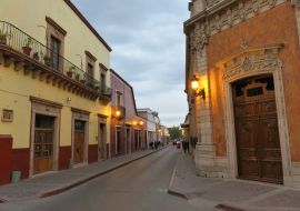 Lais Puzzle - Kolonialstadt Lagos de Moreno, Mexiko, am Abend - 1.000 Teile