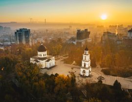 Lais Puzzle - Sonnenaufgang in Chisinau, Republik Moldau - 40, 100, 200, 500, 1.000 & 2.000 Teile