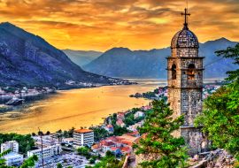 Lais Puzzle - Kirche Unserer Lieben Frau von Remedy in Kotor, Montenegro - 1.000 Teile