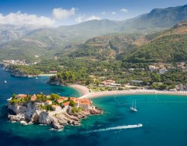 Lais Puzzle - Luftaufnahme der kleinen Insel Sveti Stefan in Montenegro - 40, 100, 200, 500, 1.000 & 2.000 Teile