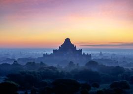 Lais Puzzle - Scenic Sonnenaufgang über Bagan in Myanmar Bagan ist eine alte Stadt mit Tausenden von historischen buddhistischen - 1.000 Teile