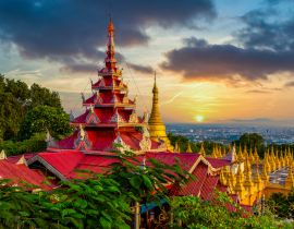 Lais Puzzle - Mandalay Hill wichtige Pilgerstätte alte Gebäude Wahrzeichen alte Architektur in Südostasien Myanmar, Mandalay, Asien - 40, 100, 200, 500, 1.000 & 2.000 Teile