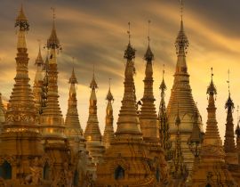 Lais Puzzle - Gruppe von goldenen Stupas an der Shwedagon-Pagode in Yangoon, Myanmar (Burma) - 40, 100, 200, 500, 1.000 & 2.000 Teile