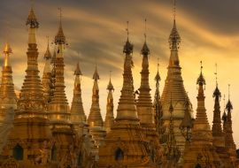 Lais Puzzle - Gruppe von goldenen Stupas an der Shwedagon-Pagode in Yangoon, Myanmar (Burma) - 1.000 Teile