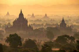Lais Puzzle - Die Tempel von Bagan bei Sonnenuntergang, Bagan, Myanmar - 2.000 Teile