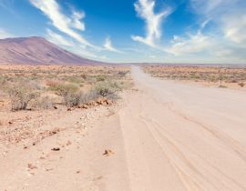 Lais Puzzle - Schotterpiste und schöne Landschaft in Namibia - 40, 100, 200, 500, 1.000 & 2.000 Teile