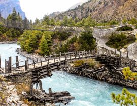 Lais Puzzle - Hölzerne Fußgängerbrücke auf dem Annapurna Circuit, Nepal - 40, 100, 200, 500, 1.000 & 2.000 Teile