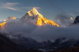 Lais Puzzle - Der Gipfel der Ama Dablam (6856 m) in der Nähe des Dorfes Dingboche in der Khumbu-Region in Nepal, auf dem Wanderweg zum Everest-Basislager - 2.000 Teile
