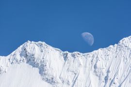Lais Puzzle - Mondaufgang über dem Gipfelkamm des Mount Sefton, Mount Cook/Aoraki National Park Neuseeland bei klarem Himmel - 2.000 Teile