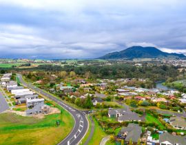 Lais Puzzle - Luftaufnahme des Taupo-Sees und der Stadt Neuseeland bei Sonnenuntergang - 40, 100, 200, 500, 1.000 & 2.000 Teile