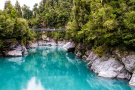 Lais Puzzle - Blaues Wasser des Hokitika River durch die Felswand im Hokitika Gorge Scenic Reserve, Westküste, Südinsel Neuseeland - 2.000 Teile