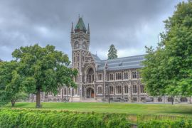 Lais Puzzle - Historisches Gebäude auf dem Campus der University of Otago in Dunedin, Neuseeland - 2.000 Teile