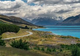 Lais Puzzle - Kurvenreiche Straße entlang des wunderschönen Lake Pukaki im Mount Cook National Park - 1.000 Teile