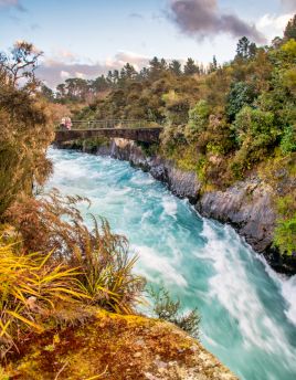 Lais Puzzle - Mächtige Huka Falls. Wasserfälle in Neuseeland - 40, 100, 200, 500, 1.000 & 2.000 Teile