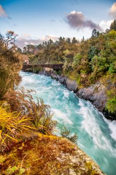 Lais Puzzle - Mächtige Huka Falls. Wasserfälle in Neuseeland - 2.000 Teile