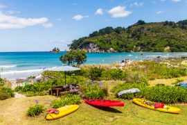 Lais Puzzle - Blick auf den Strand von Whangamata in Neuseeland - 2.000 Teile