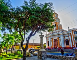 Lais Puzzle - Granada, Nicaragua - 40, 100, 200, 500, 1.000 & 2.000 Teile