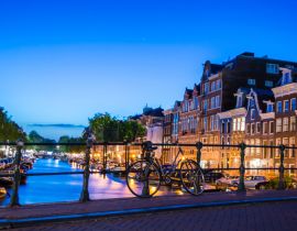 Lais Puzzle - Nächtliche Straße in Amsterdam, Niederlande - 40, 100, 200, 500, 1.000 & 2.000 Teile