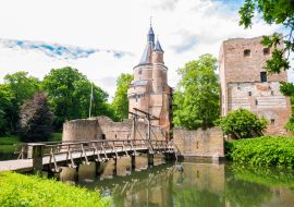 Lais Puzzle - Schloss Duurstede mit burgundischem Turm und Bergfried in Wijk bij Duurstede, Niederlande - 1.000 Teile