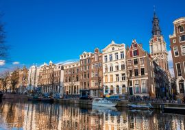 Lais Puzzle - Grachten, Boote und schöne Architektur im alten zentralen Viertel in Amsterdam - 1.000 Teile