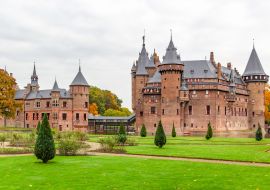 Lais Puzzle - Kasteel De Haar in Utrecht, Niederlande mit einem Teil des Gartens - 1.000 Teile