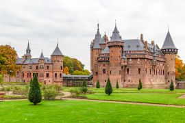 Lais Puzzle - Kasteel De Haar in Utrecht, Niederlande mit einem Teil des Gartens - 2.000 Teile