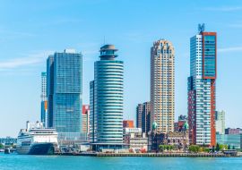 Lais Puzzle - Holland america line und andere Wolkenkratzer in Rotterdam, Niederlande - 1.000 Teile